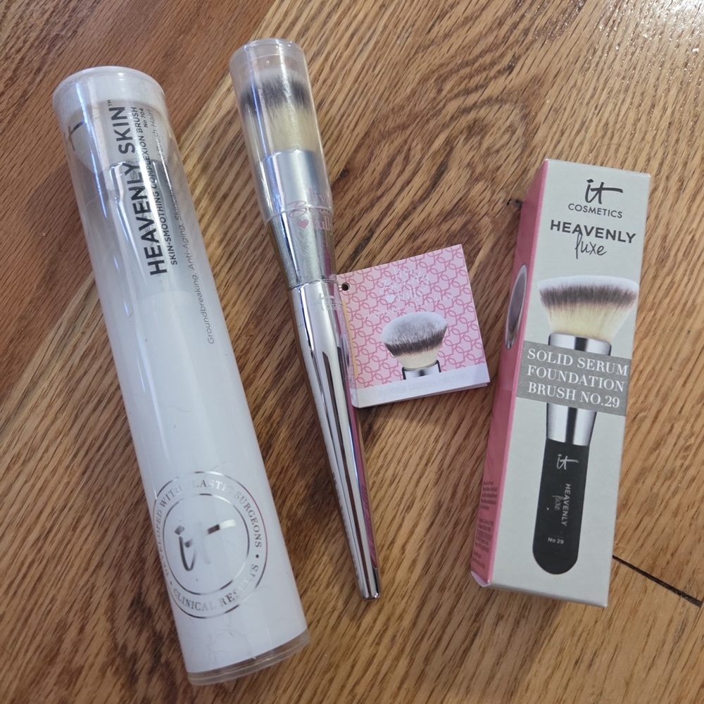 It Cosmetics Heavenly Sun Assorted Makeup Brushes NEW